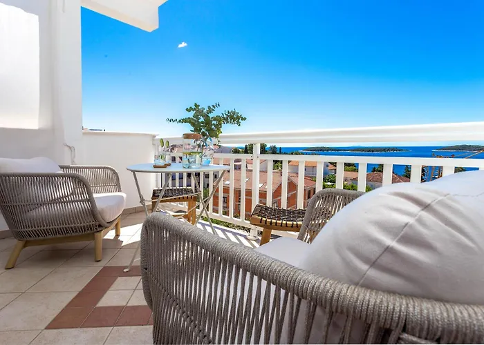 Tia Hvar Top View Apartment